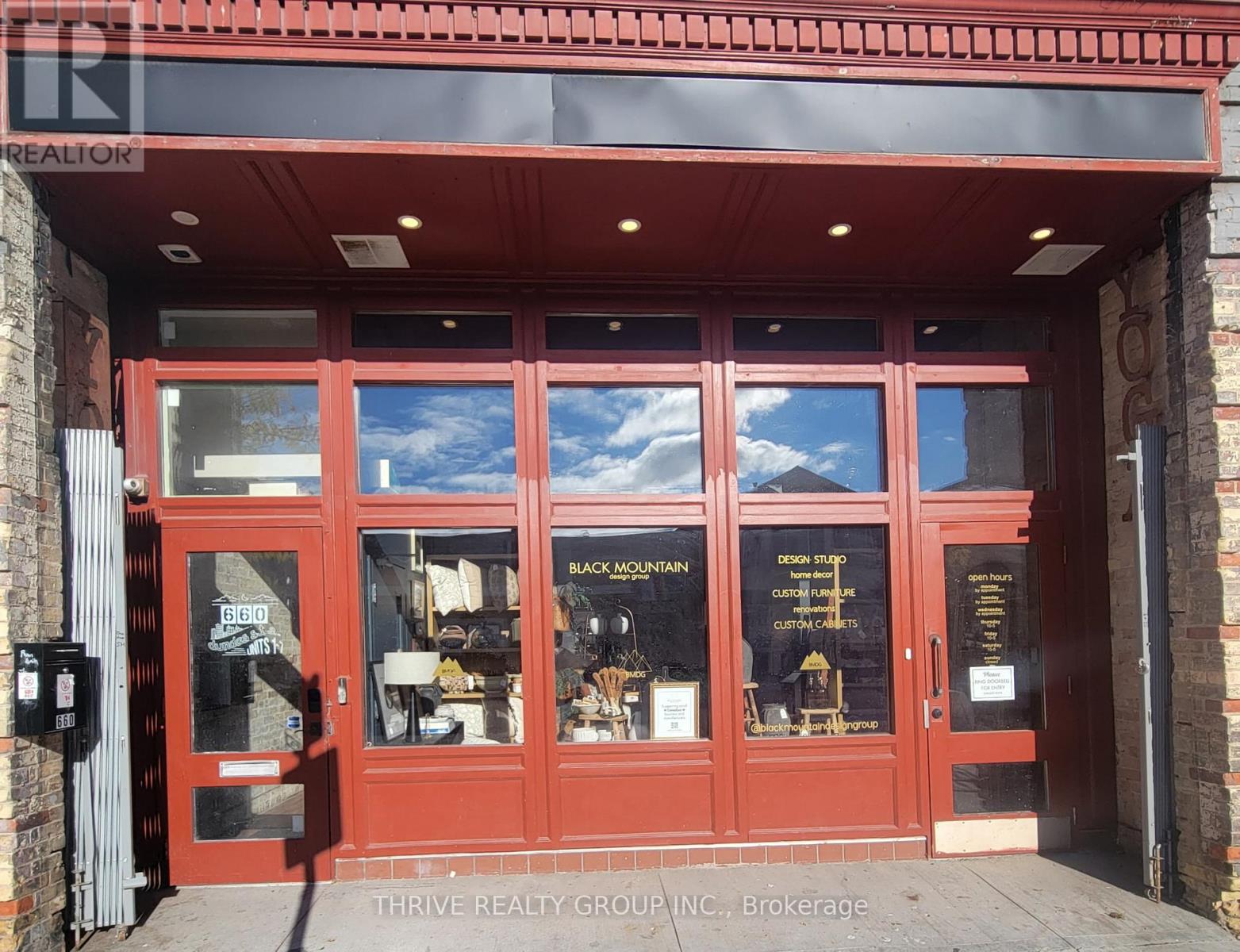 660 DUNDAS STREET, London East, Ontario