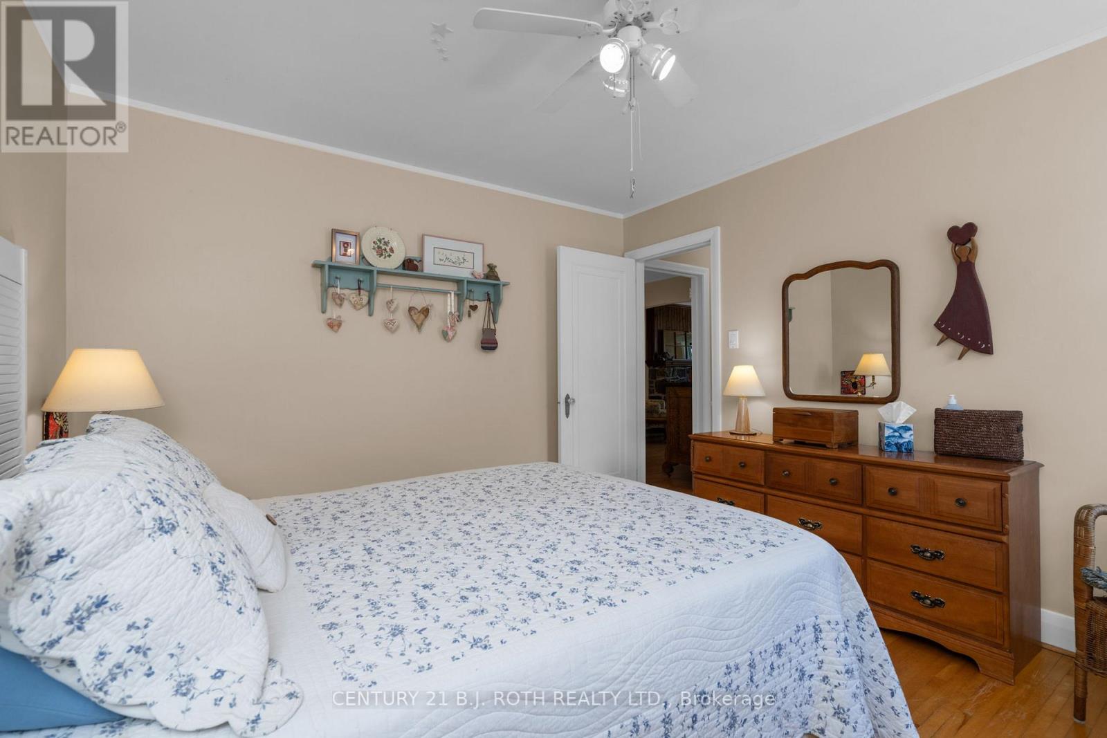 51 Henry Street, Barrie, Ontario  L4N 1C6 - Photo 12 - S13242032