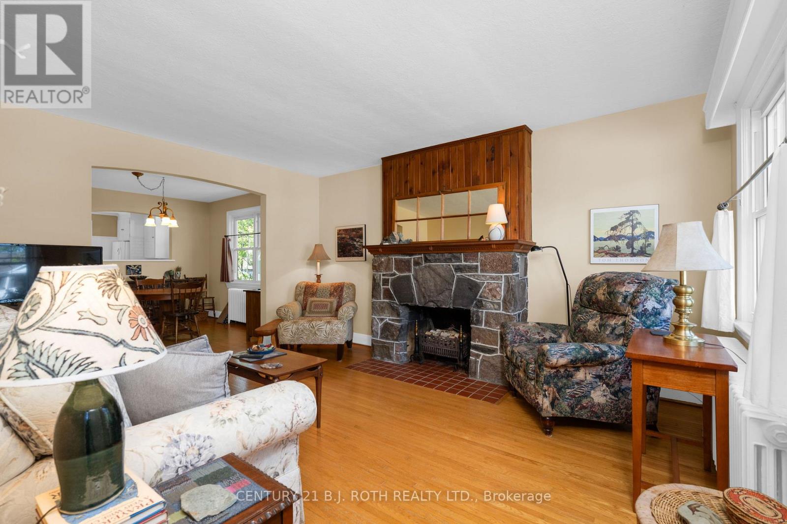 51 Henry Street, Barrie, Ontario  L4N 1C6 - Photo 4 - S13242032