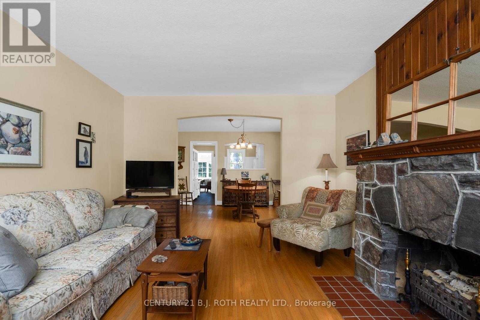 51 Henry Street, Barrie, Ontario  L4N 1C6 - Photo 5 - S13242032