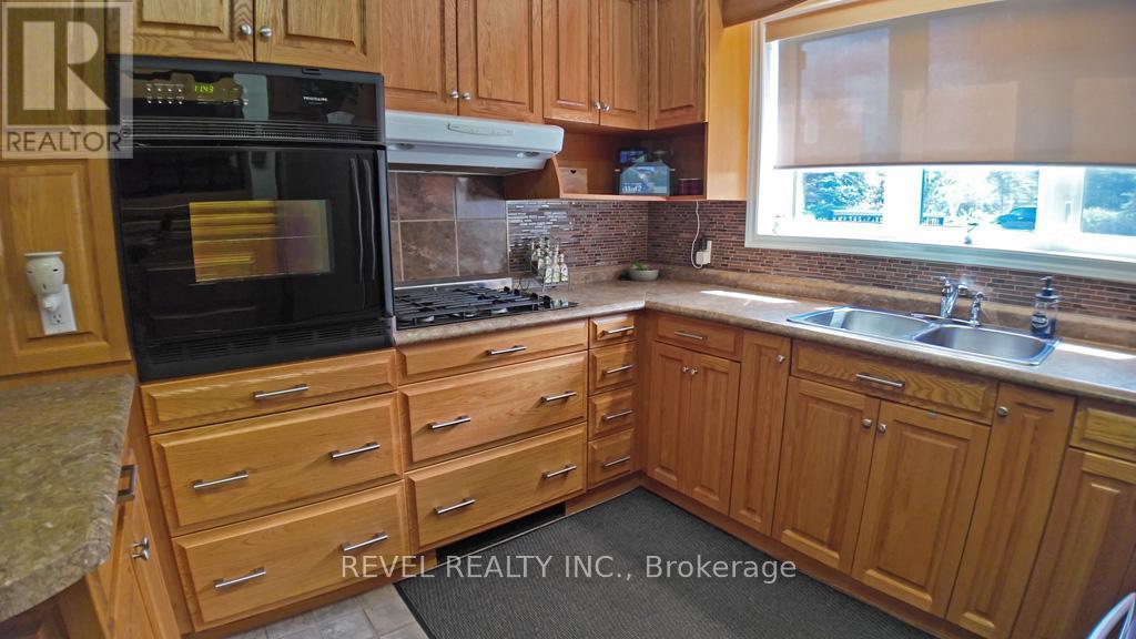 124 Sunset Bay Road, Iroquois Falls, Ontario  P0K 1G0 - Photo 15 - T13242184