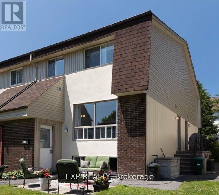 135 - 20 SONNET CRESCENT, Ottawa, Ontario