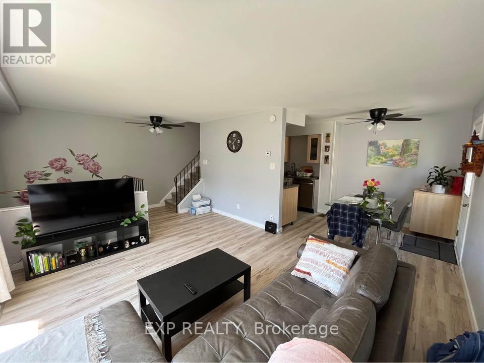 135 - 20 Sonnet Crescent, Ottawa, Ontario  K2H 8W7 - Photo 2 - X13242326