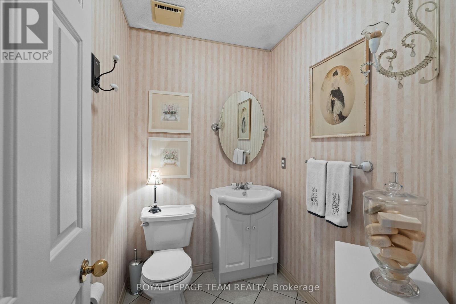 7009 Quinnfield Way, Ottawa, Ontario  K4P 1B7 - Photo 15 - X13242368