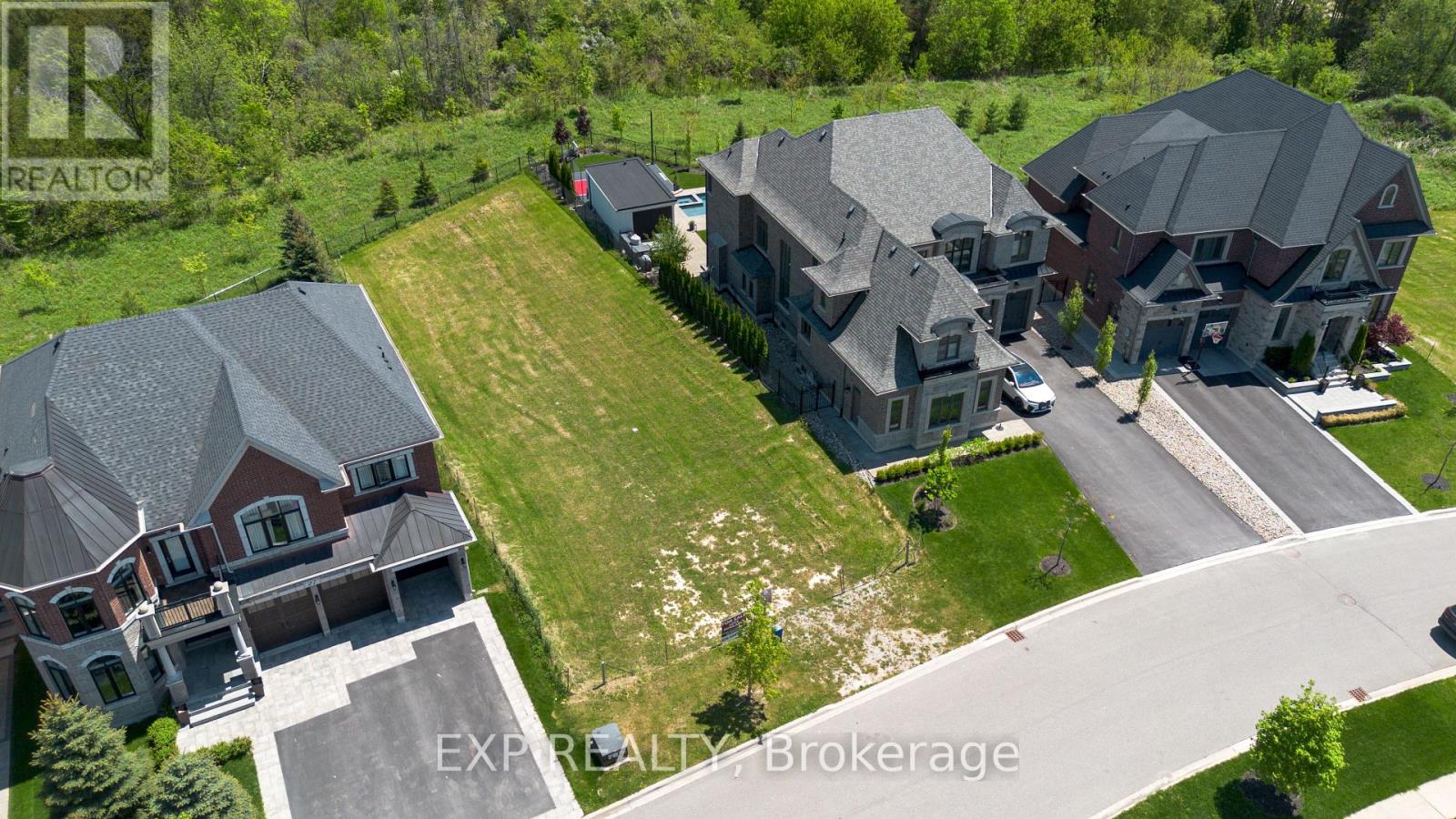 25 Hogan Court, King, Ontario  L7B 1C9 - Photo 3 - N13242216