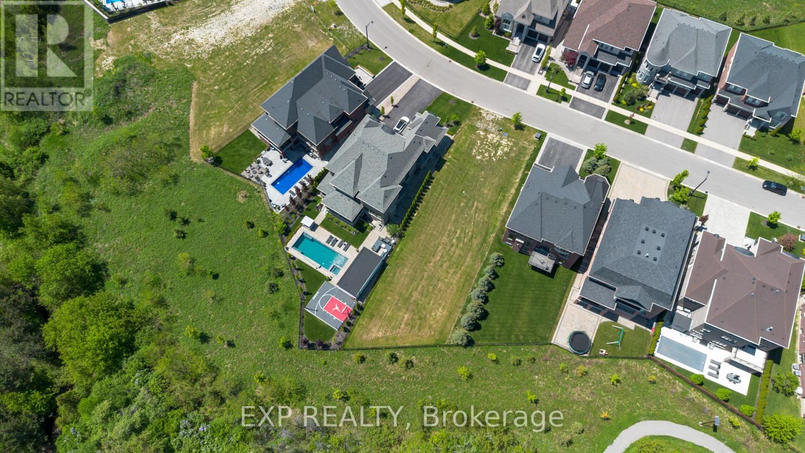 25 Hogan Court, King, Ontario  L7B 1C9 - Photo 8 - N13242216