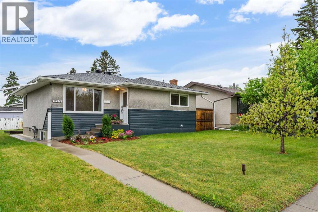 9211 Allison Drive Se, Calgary, Alberta  T2J 1B3 - Photo 2 - A2315955