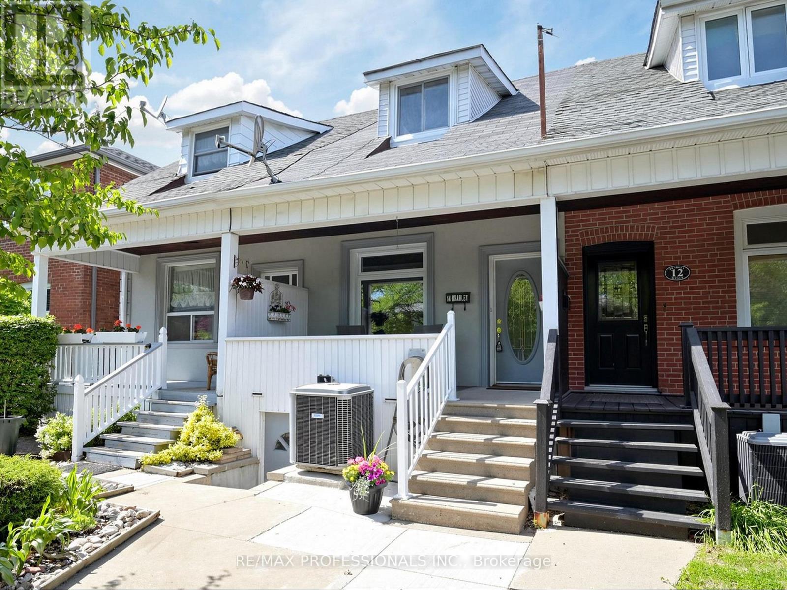 14 BRADLEY AVENUE, Toronto, Ontario