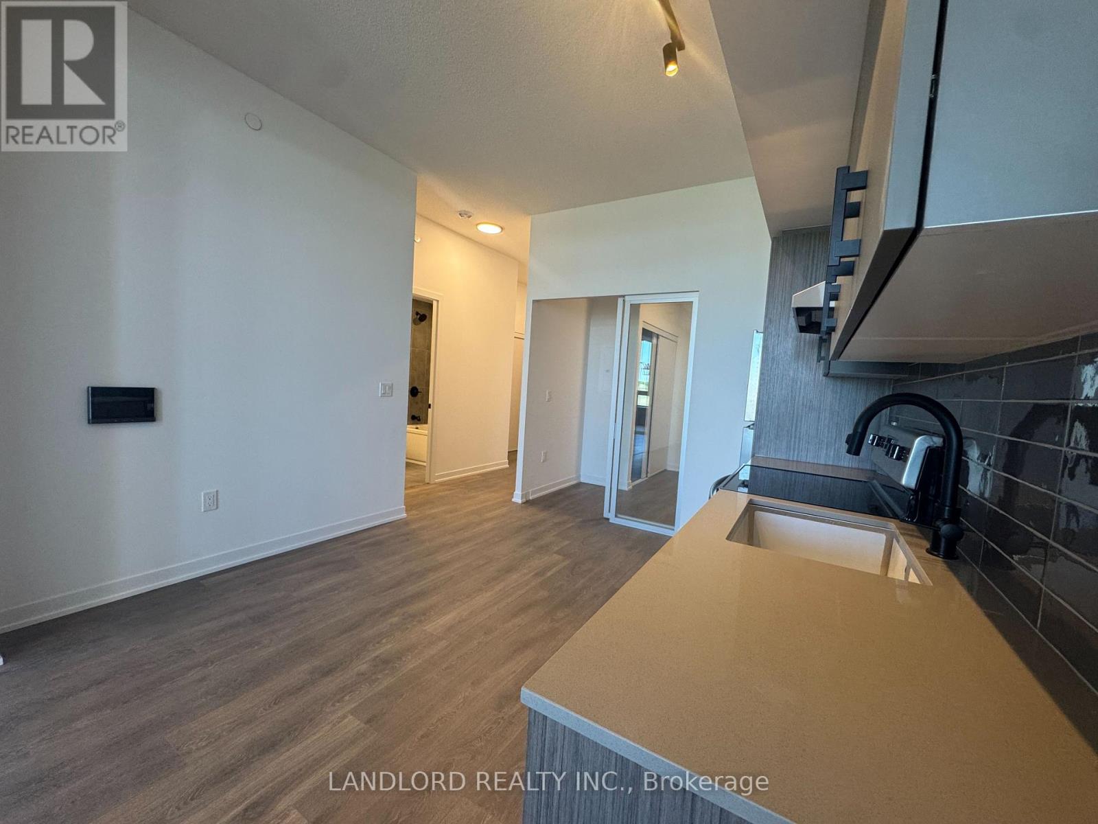 319 - 4878 Powers Common, Burlington, Ontario  L7M 2B4 - Photo 10 - W13241990