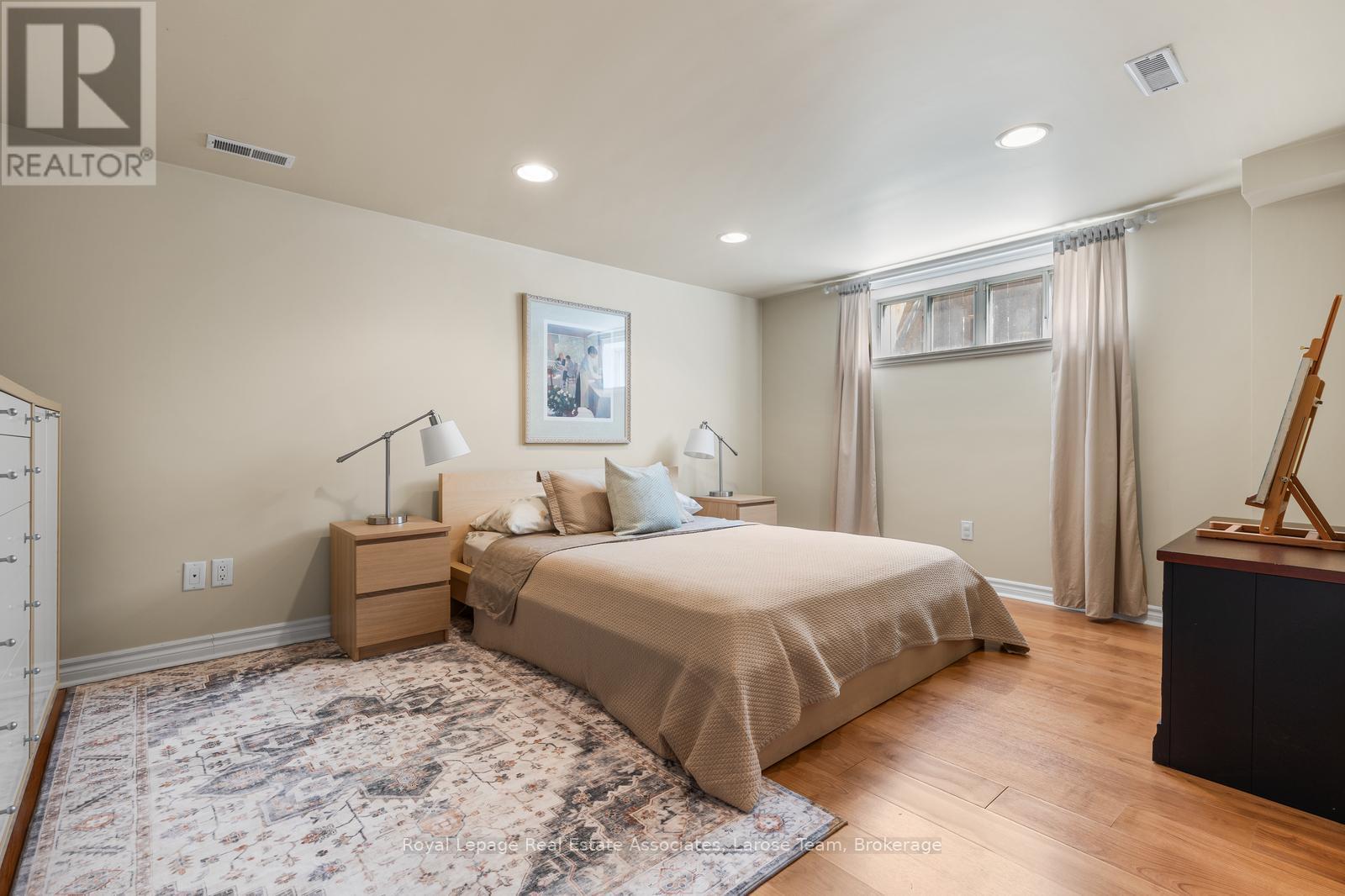 1481 Glenwatson Drive, Mississauga, Ontario  L5E 2V8 - Photo 32 - W13242024