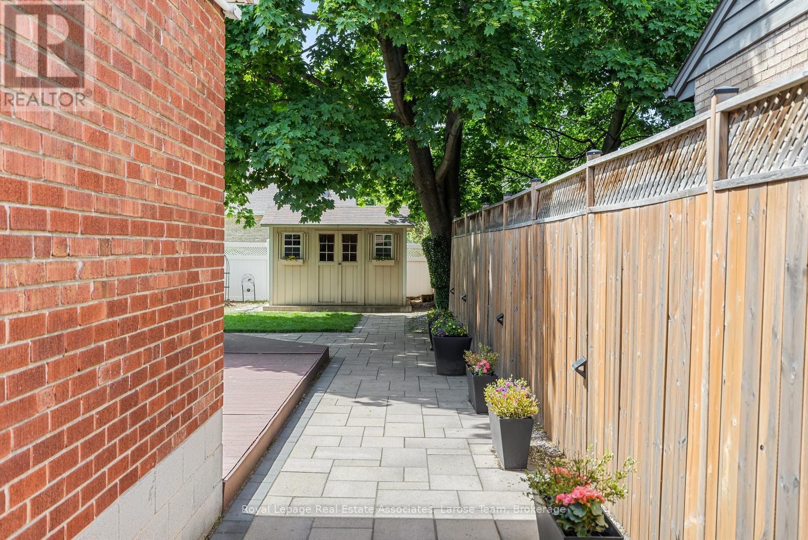 1481 Glenwatson Drive, Mississauga, Ontario  L5E 2V8 - Photo 39 - W13242024