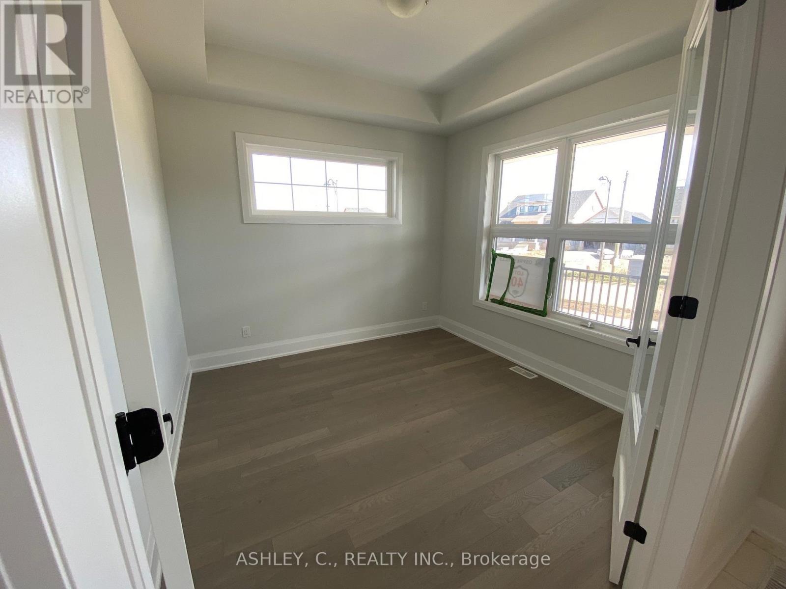 20 Chinaberry Road, Caledon, Ontario  L7K 2R7 - Photo 4 - W13242142