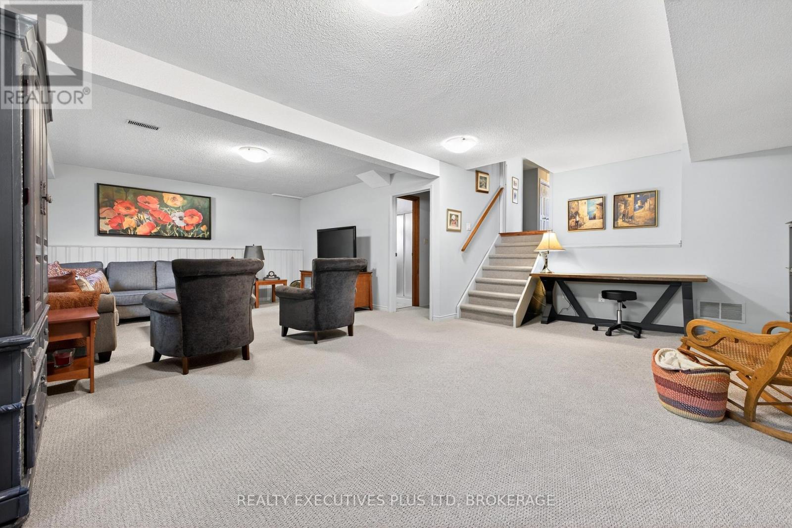 8462 Regan Drive, Niagara Falls, Ontario  L2G 7P7 - Photo 23 - X13242468