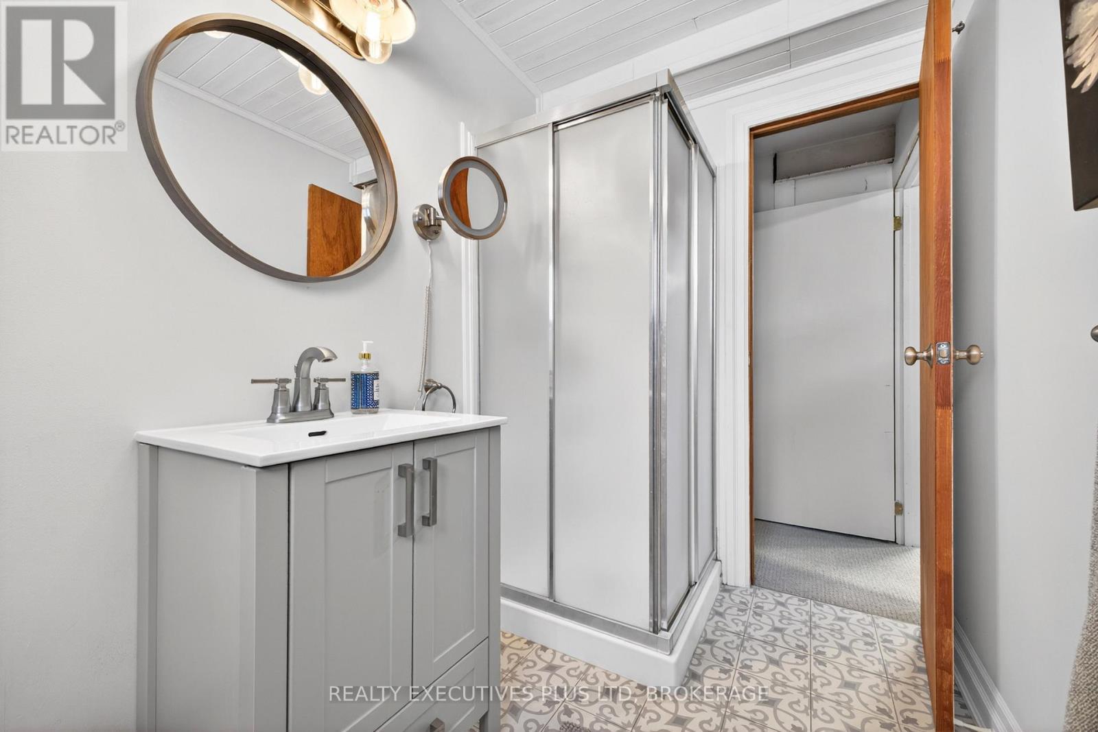 8462 Regan Drive, Niagara Falls, Ontario  L2G 7P7 - Photo 29 - X13242468