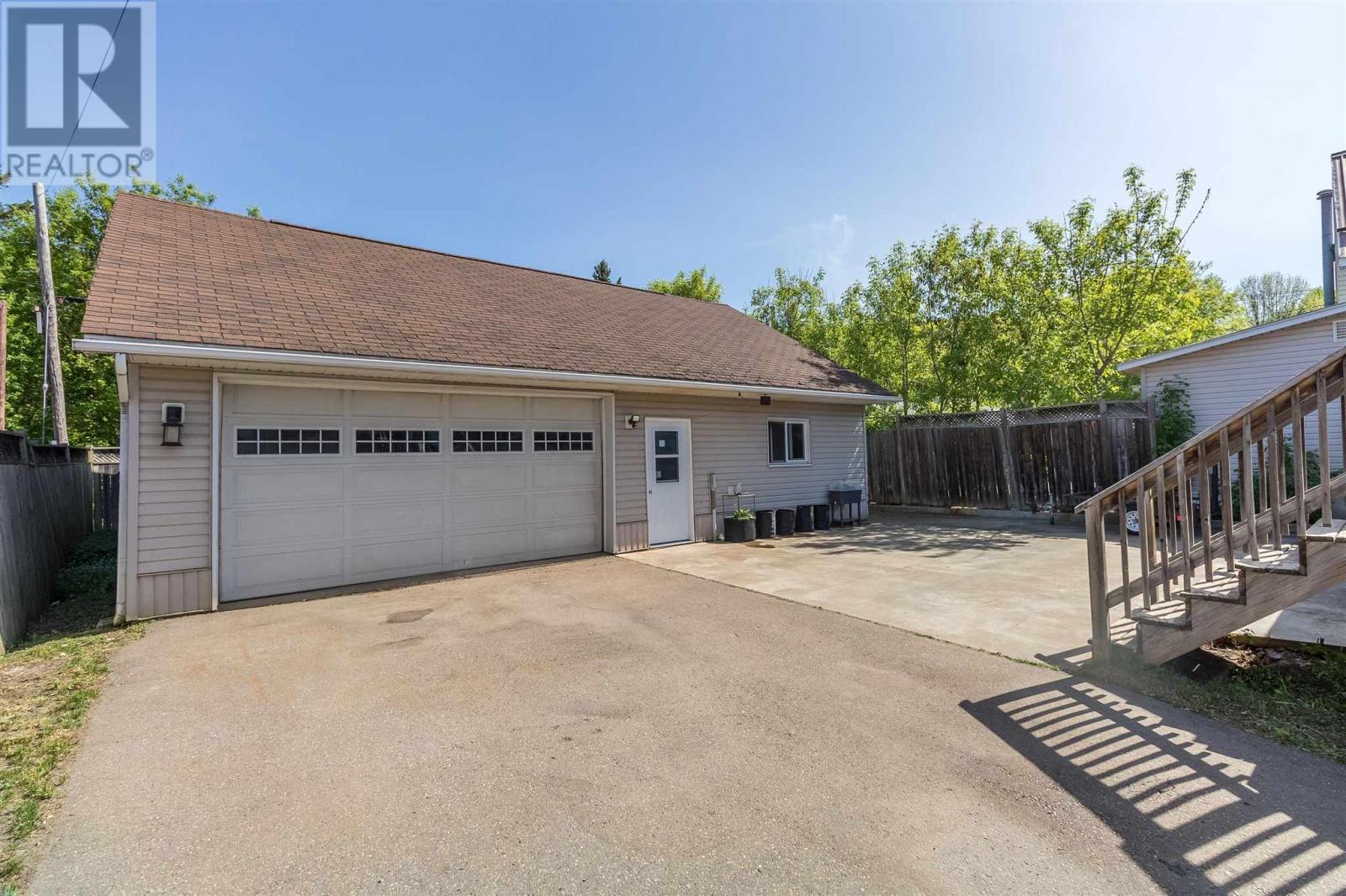 151 Wilcox Ave, Sault Ste. Marie, Ontario  P6B 1V4 - Photo 2 - SM261307