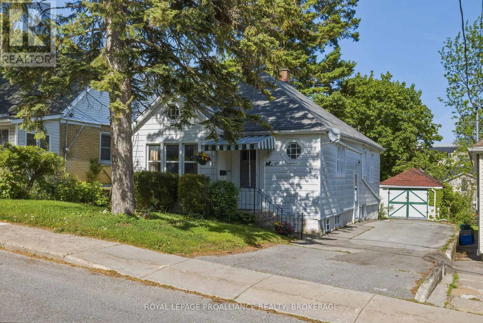 59 Beverley Street, Kingston, Ontario  K7L 3Y5 - Photo 1 - X13242444