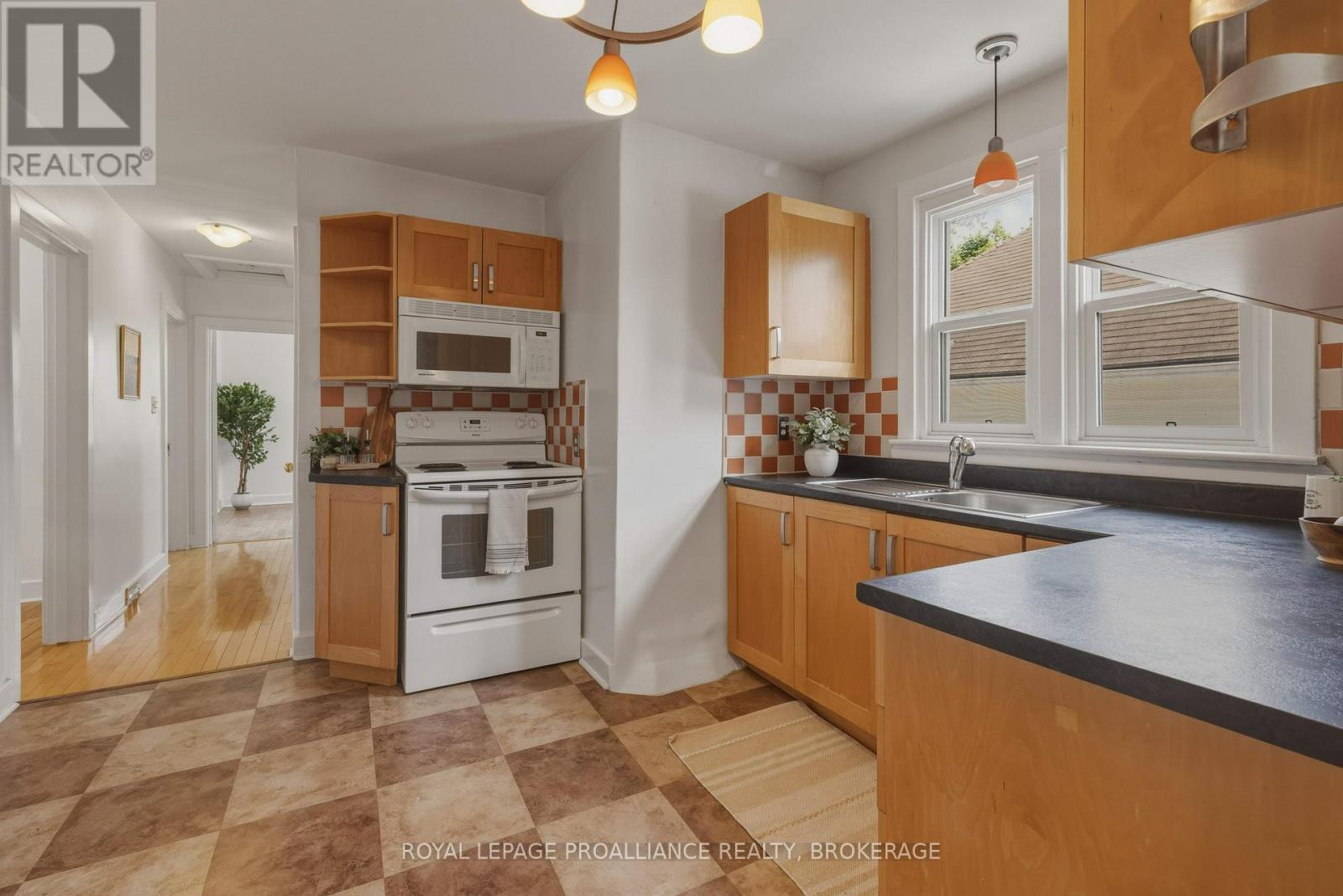 59 Beverley Street, Kingston, Ontario  K7L 3Y5 - Photo 14 - X13242444