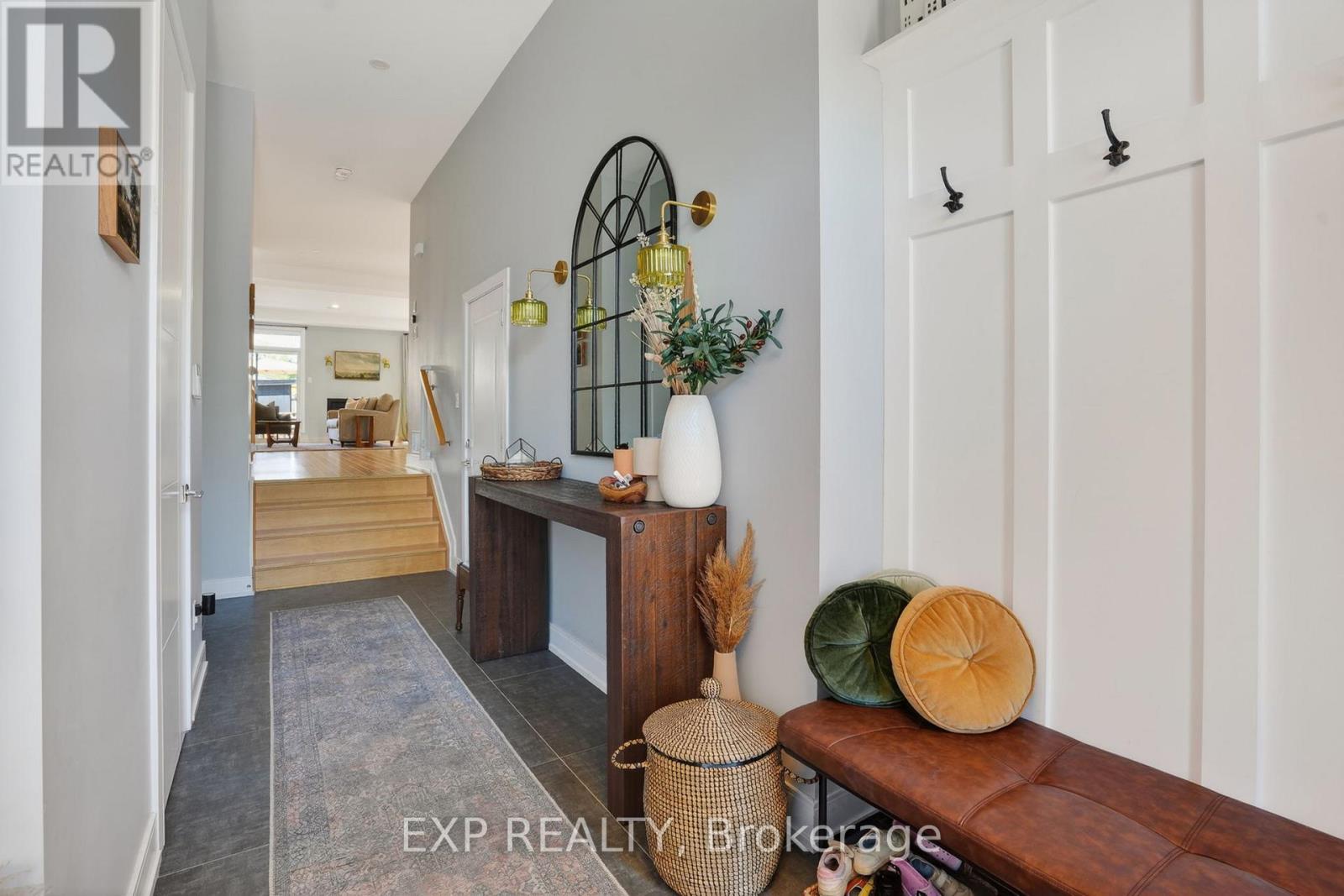 215 Columbus Avenue, Ottawa, Ontario  K1K 1P7 - Photo 4 - X13241764