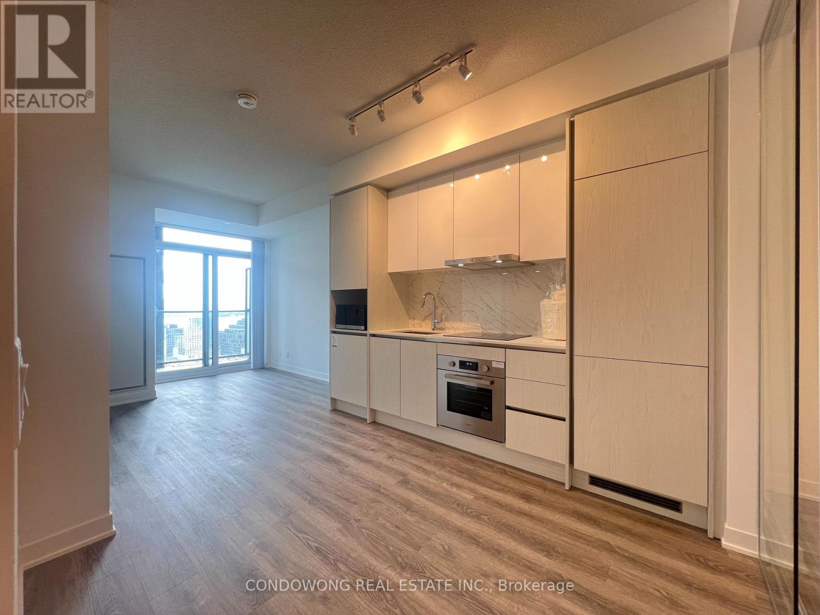3209 - 180 FRONT STREET E, Toronto, Ontario