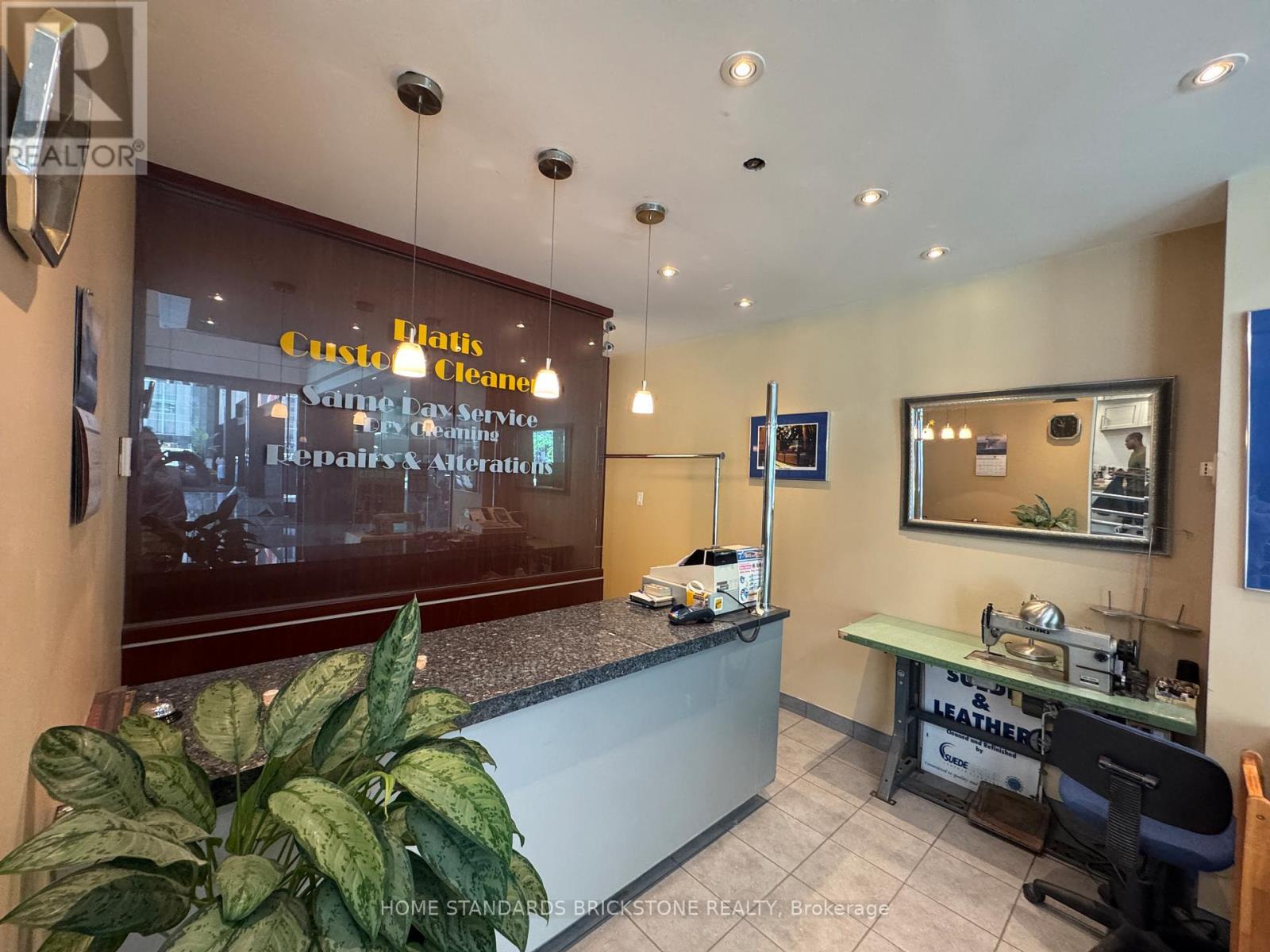 G20 - 181 UNIVERSITY AVENUE, Toronto, Ontario