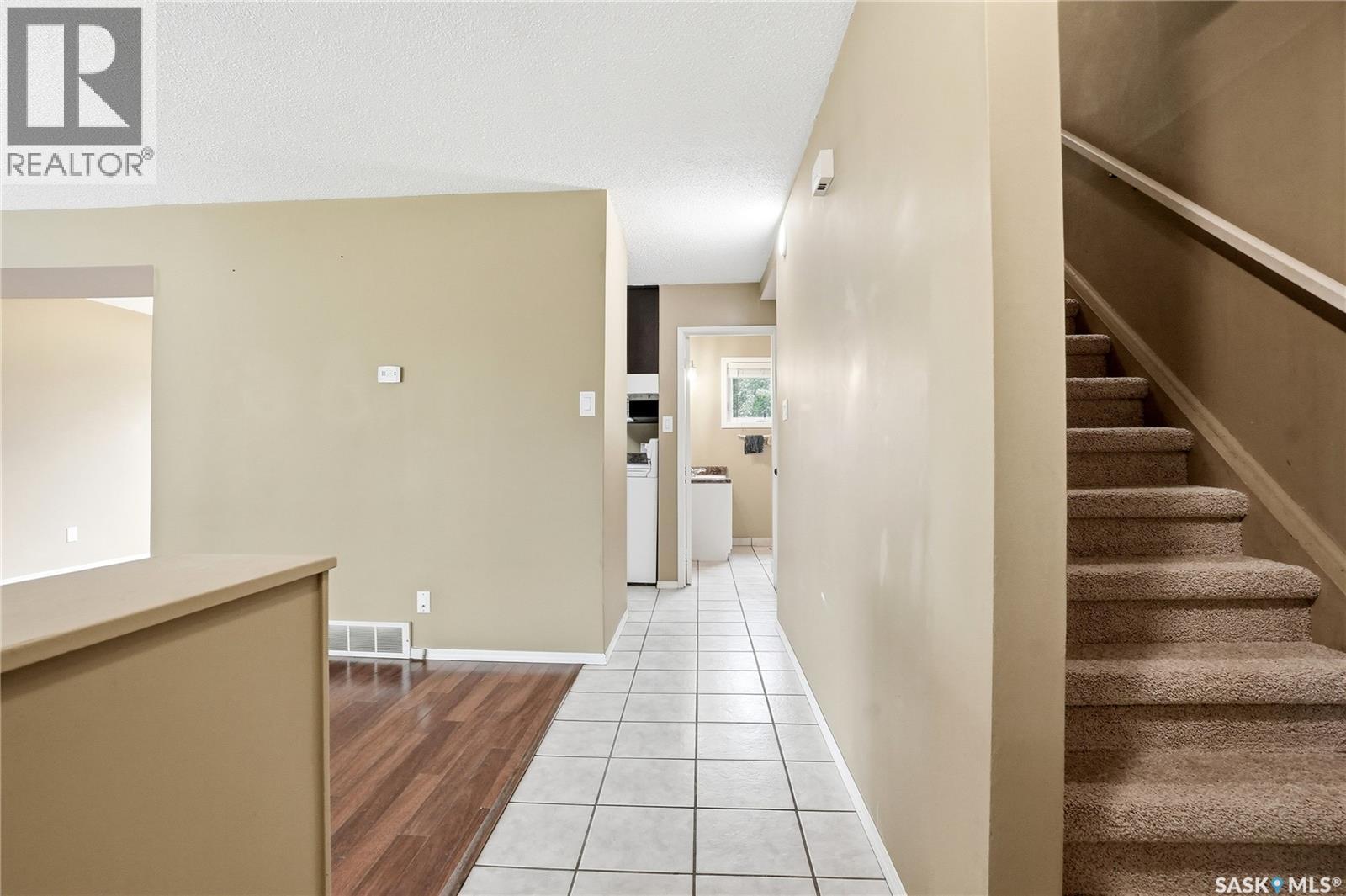 68 Carleton Drive, Saskatoon, Saskatchewan  S7H 3N6 - Photo 6 - SK038287
