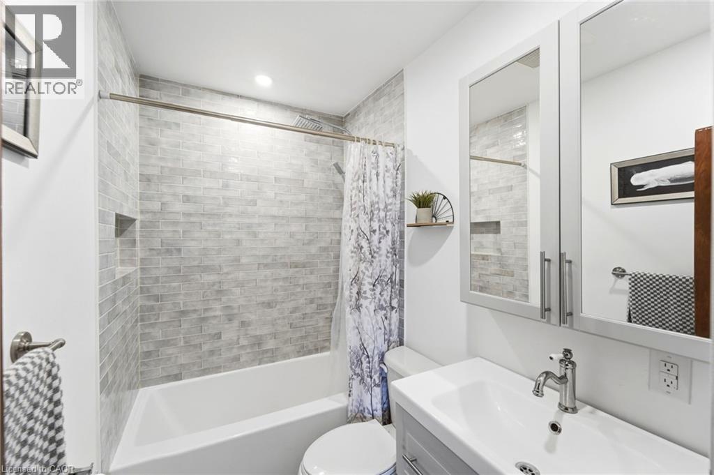 54 Randall Avenue, Hamilton, Ontario  L8G 2K9 - Photo 16 - 40836818