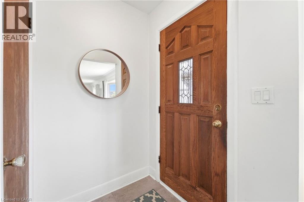 54 Randall Avenue, Hamilton, Ontario  L8G 2K9 - Photo 5 - 40836818