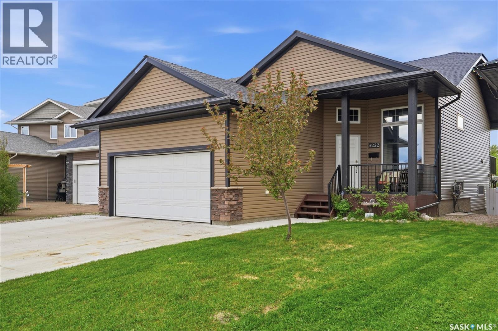 222 Parkview Cove, Osler, Saskatchewan  S0K 3A0 - Photo 2 - SK038204