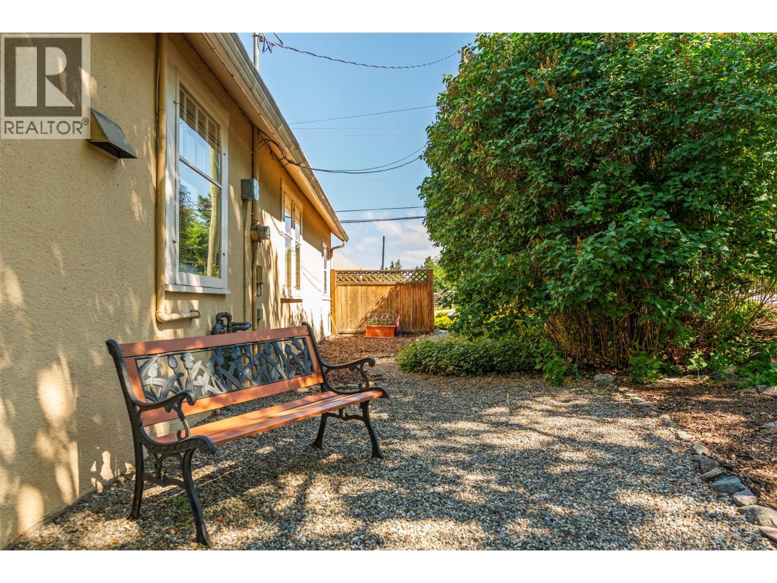 2400 32 Avenue, Vernon, British Columbia  V1T 2K6 - Photo 27 - 10388291