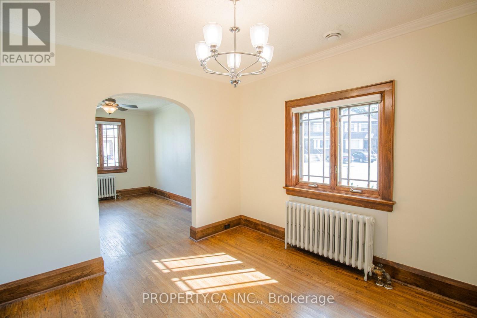 482 Donlands Avenue, Toronto, Ontario  M4J 3S6 - Photo 10 - E13242394