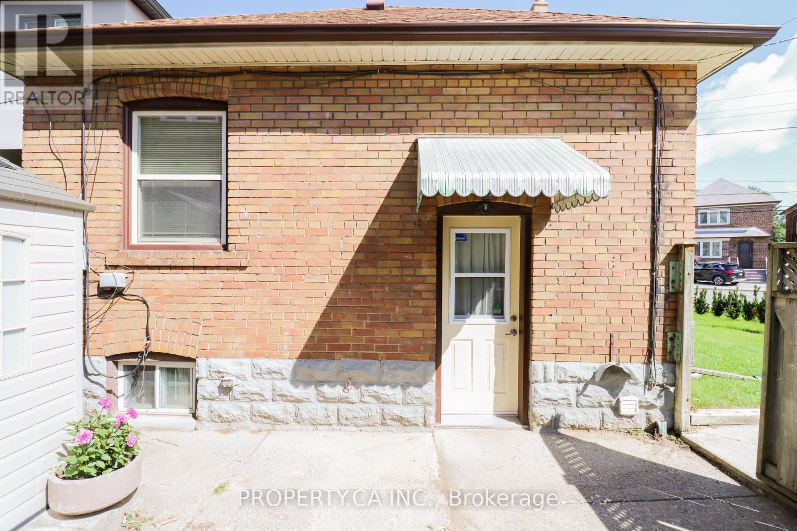 482 Donlands Avenue, Toronto, Ontario  M4J 3S6 - Photo 20 - E13242394
