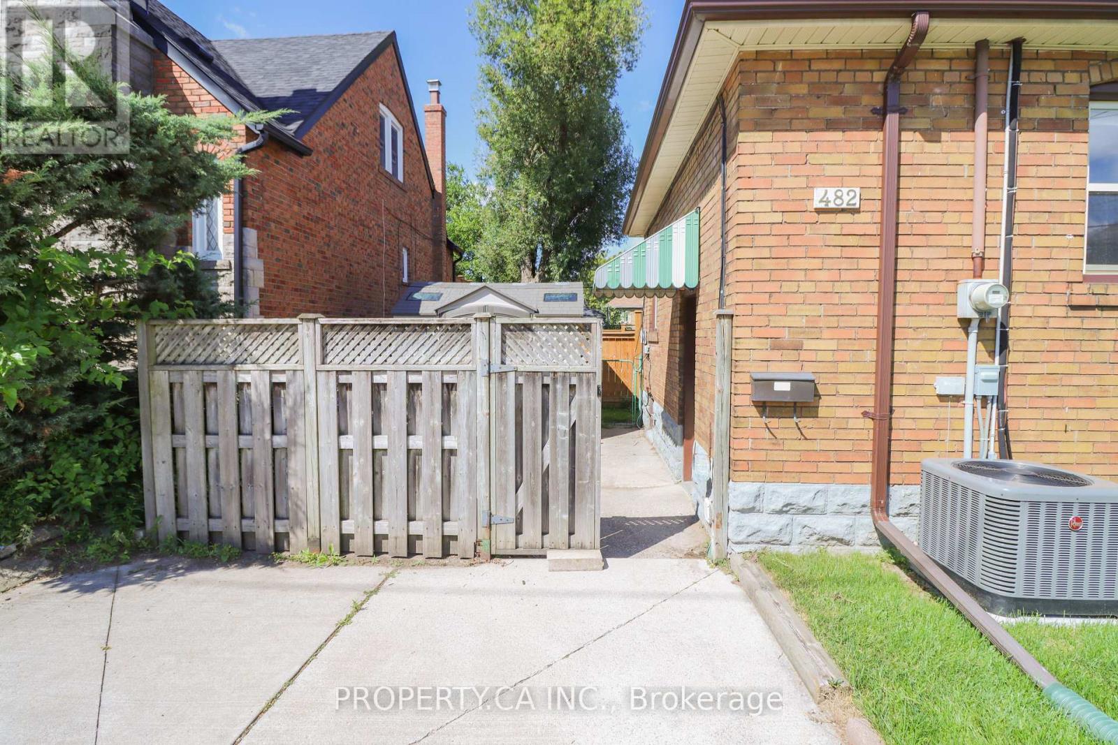 482 Donlands Avenue, Toronto, Ontario  M4J 3S6 - Photo 21 - E13242394