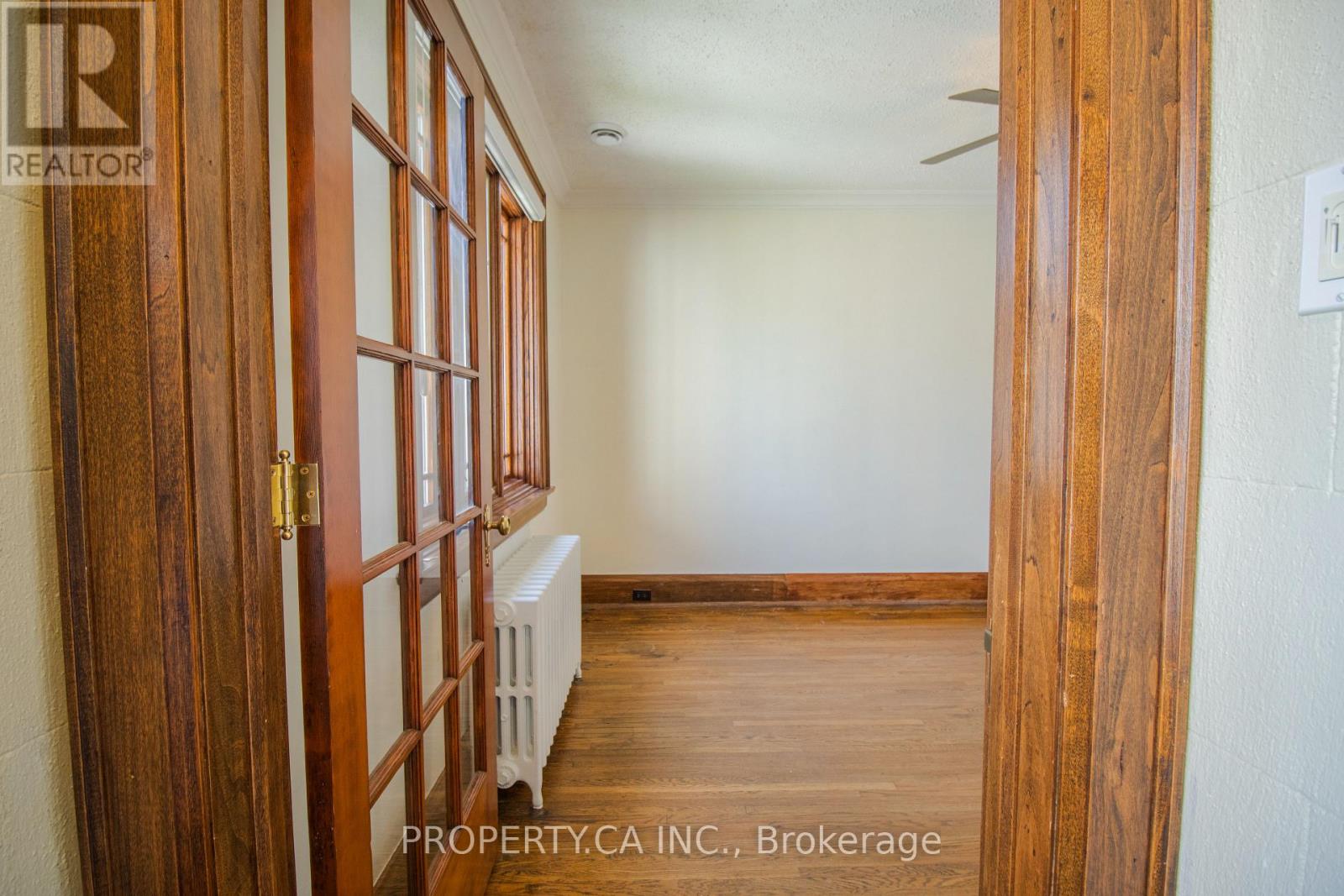 482 Donlands Avenue, Toronto, Ontario  M4J 3S6 - Photo 5 - E13242394