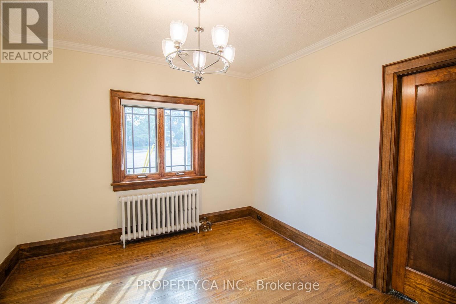 482 Donlands Avenue, Toronto, Ontario  M4J 3S6 - Photo 9 - E13242394