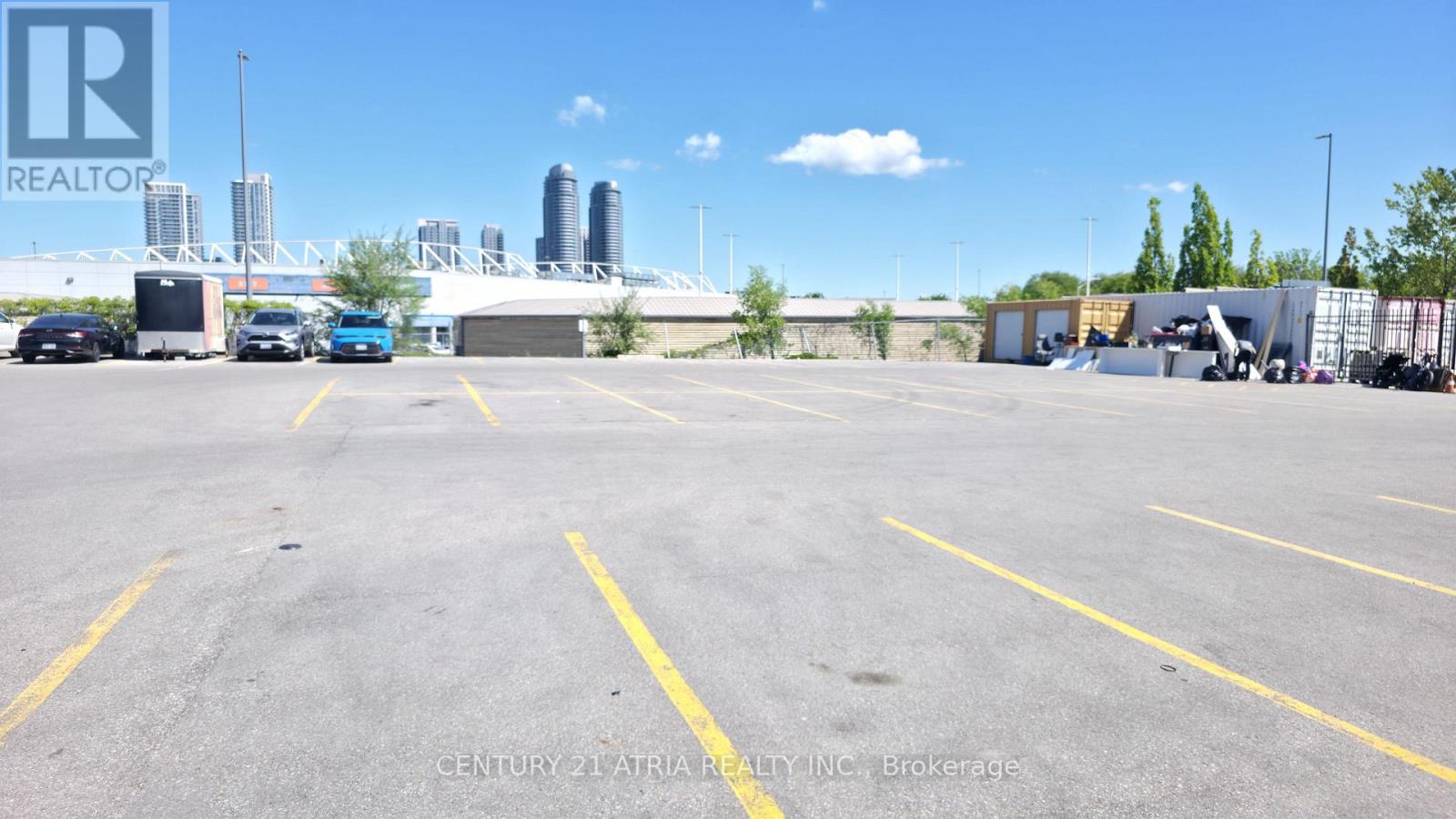 32 Progress Avenue, Toronto, Ontario  M1P 2Y4 - Photo 3 - E13242452