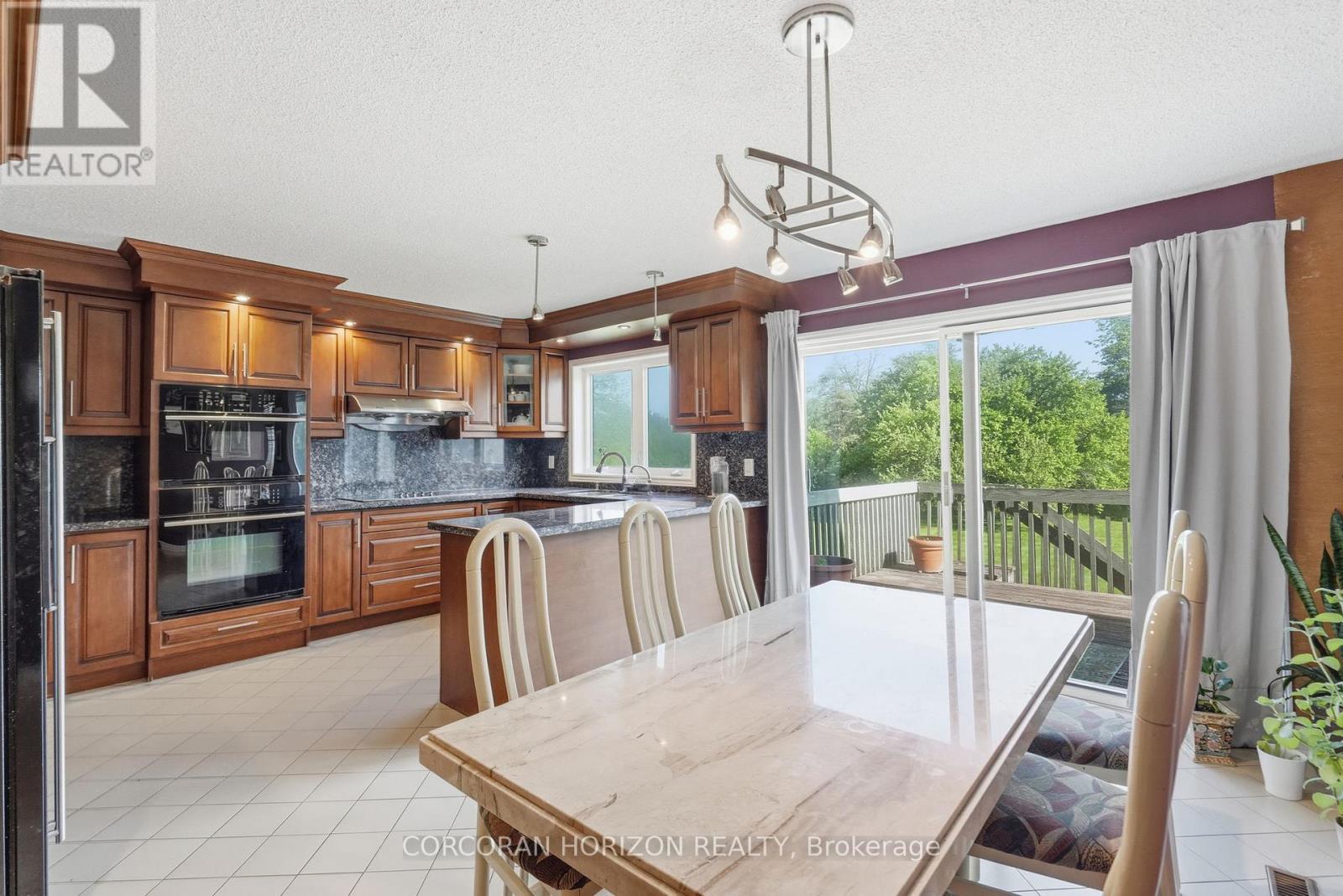 18 Curtis Crescent, King, Ontario  L7B 1C3 - Photo 12 - N13242386