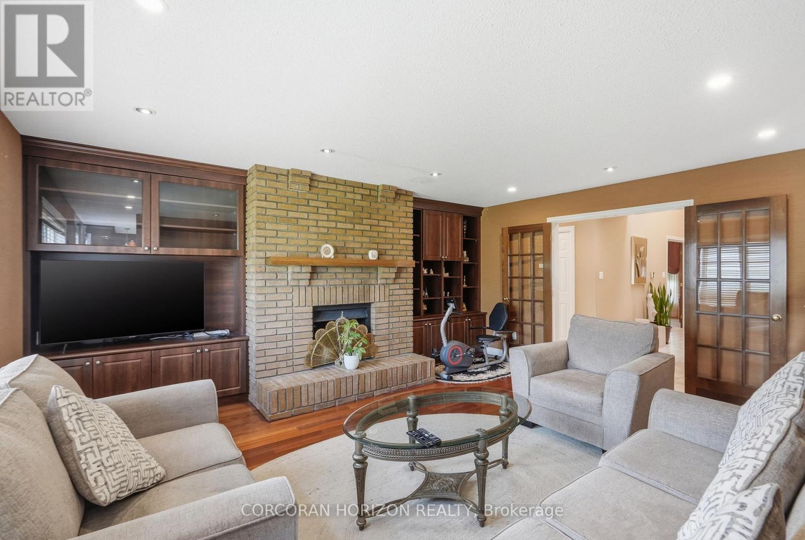 18 Curtis Crescent, King, Ontario  L7B 1C3 - Photo 6 - N13242386