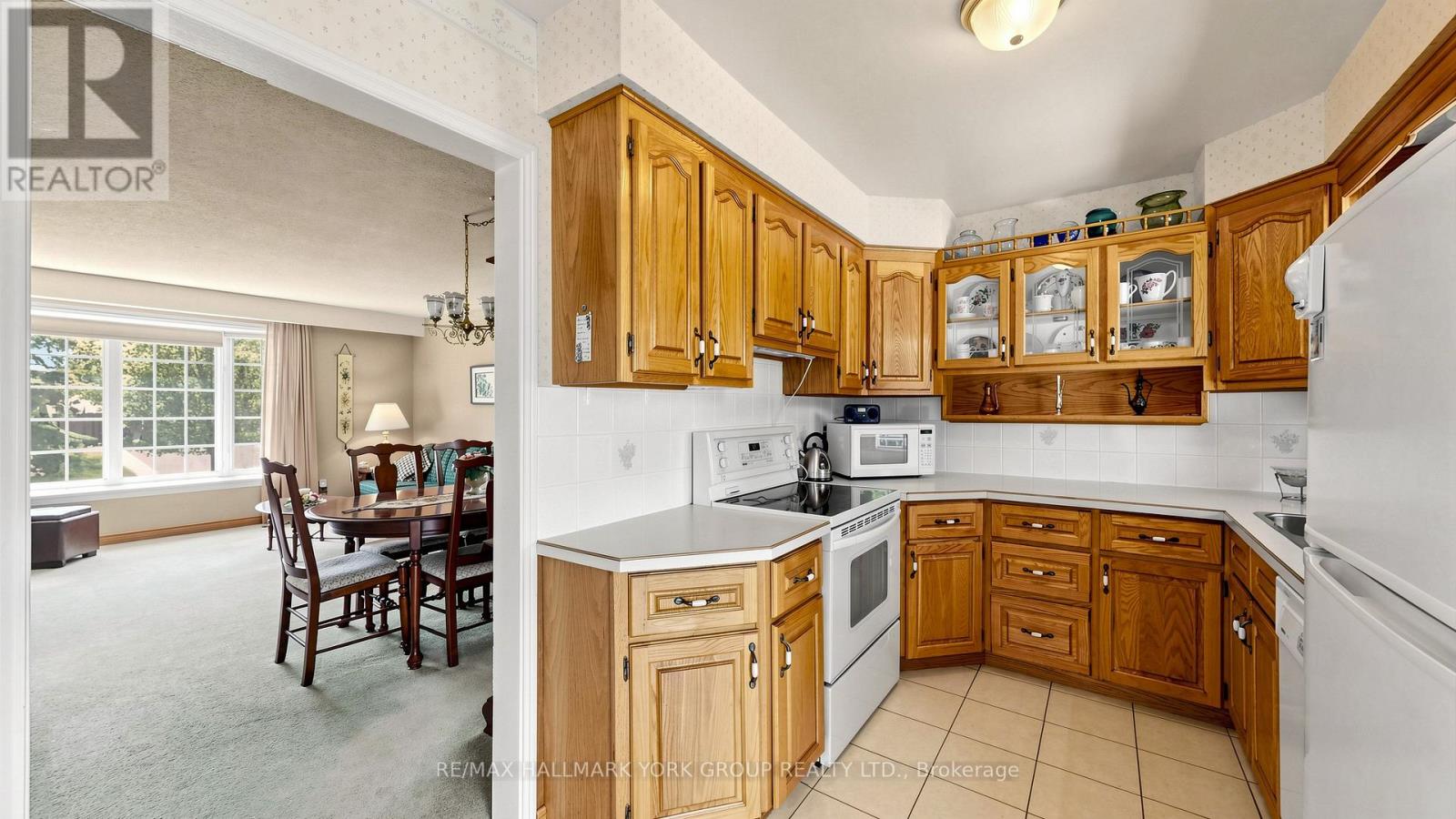 24 Devins Drive, Aurora, Ontario  L4G 2Z1 - Photo 14 - N13242488