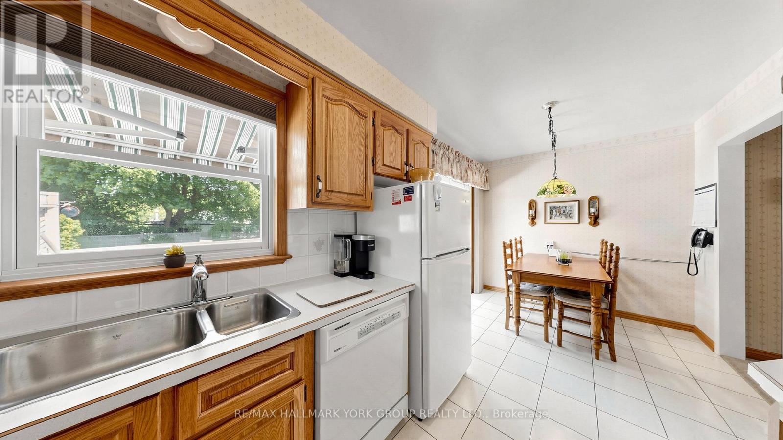 24 Devins Drive, Aurora, Ontario  L4G 2Z1 - Photo 16 - N13242488