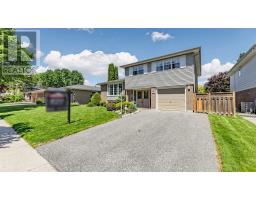 24 DEVINS DRIVE, Aurora, Ontario