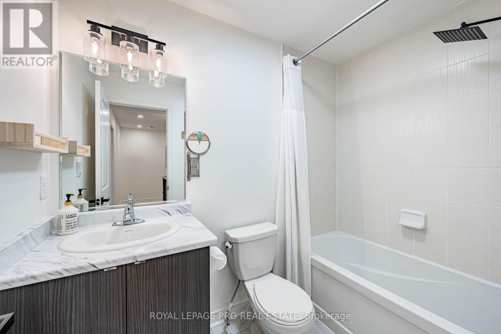 20 Remembrance Road, Brampton, Ontario  L7A 4Y8 - Photo 13 - W13237326