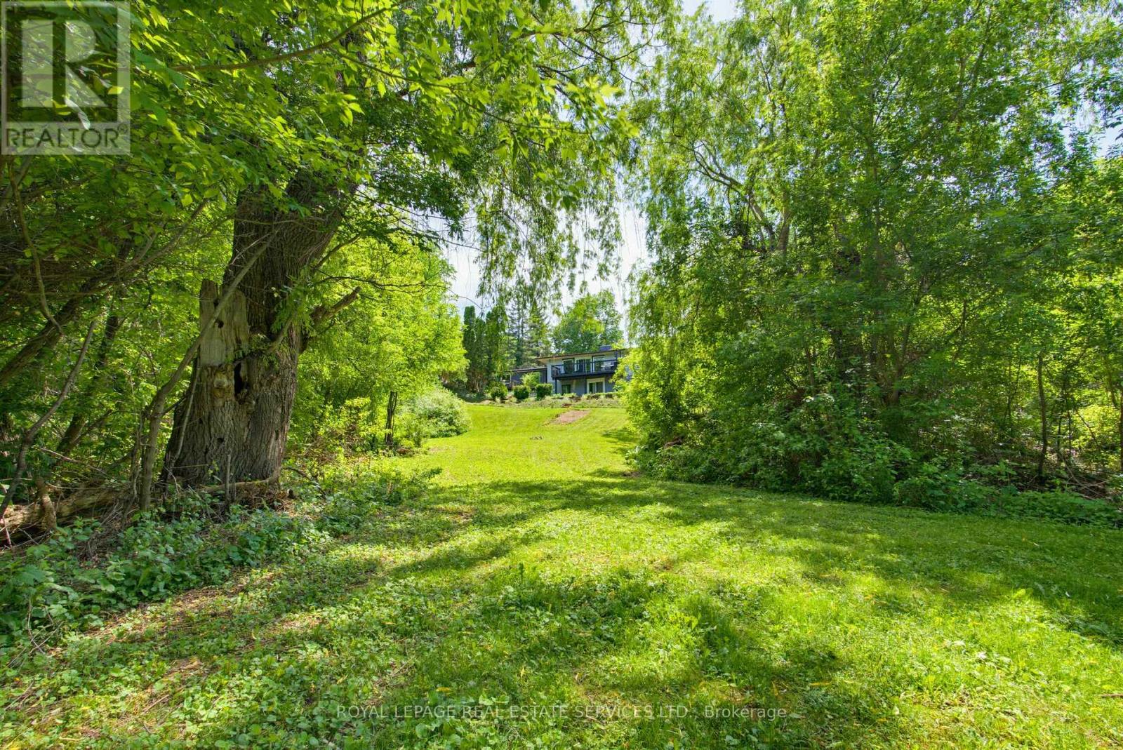 18 Cherry Street, Halton Hills, Ontario  L7G 3J8 - Photo 7 - W12933612