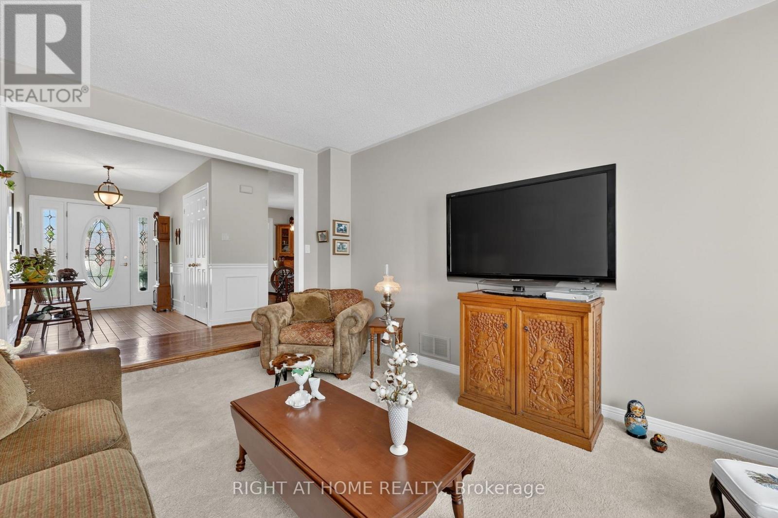 23 Holloway Lane, Springwater, Ontario  L9X 0M7 - Photo 10 - S13242236