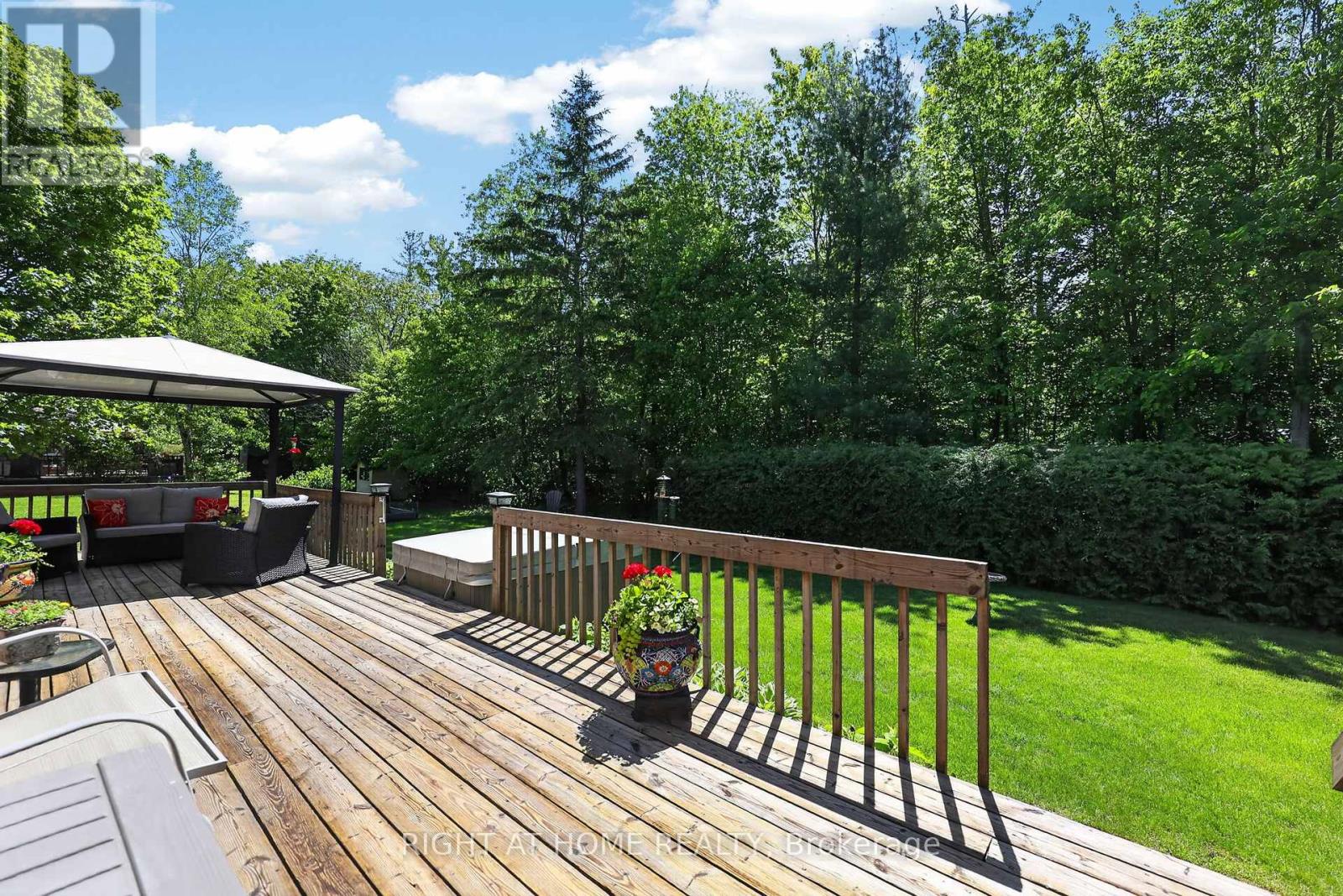 23 Holloway Lane, Springwater, Ontario  L9X 0M7 - Photo 44 - S13242236