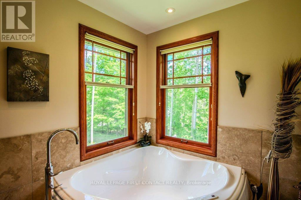 7 Nevis Ridge Drive, Oro-Medonte, Ontario  L0L 1T0 - Photo 25 - S13242392