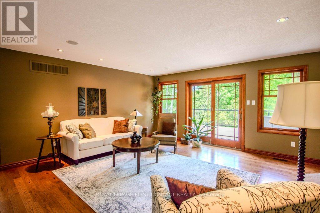 7 Nevis Ridge Drive, Oro-Medonte, Ontario  L0L 1T0 - Photo 8 - S13242392