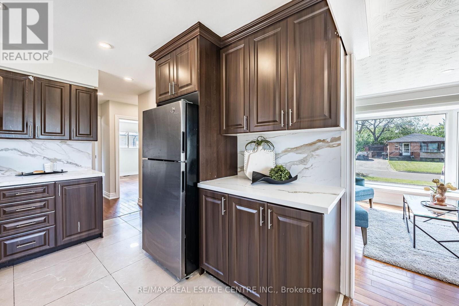 2 Milner Road, Brampton, Ontario  L6W 3A5 - Photo 15 - W13241512