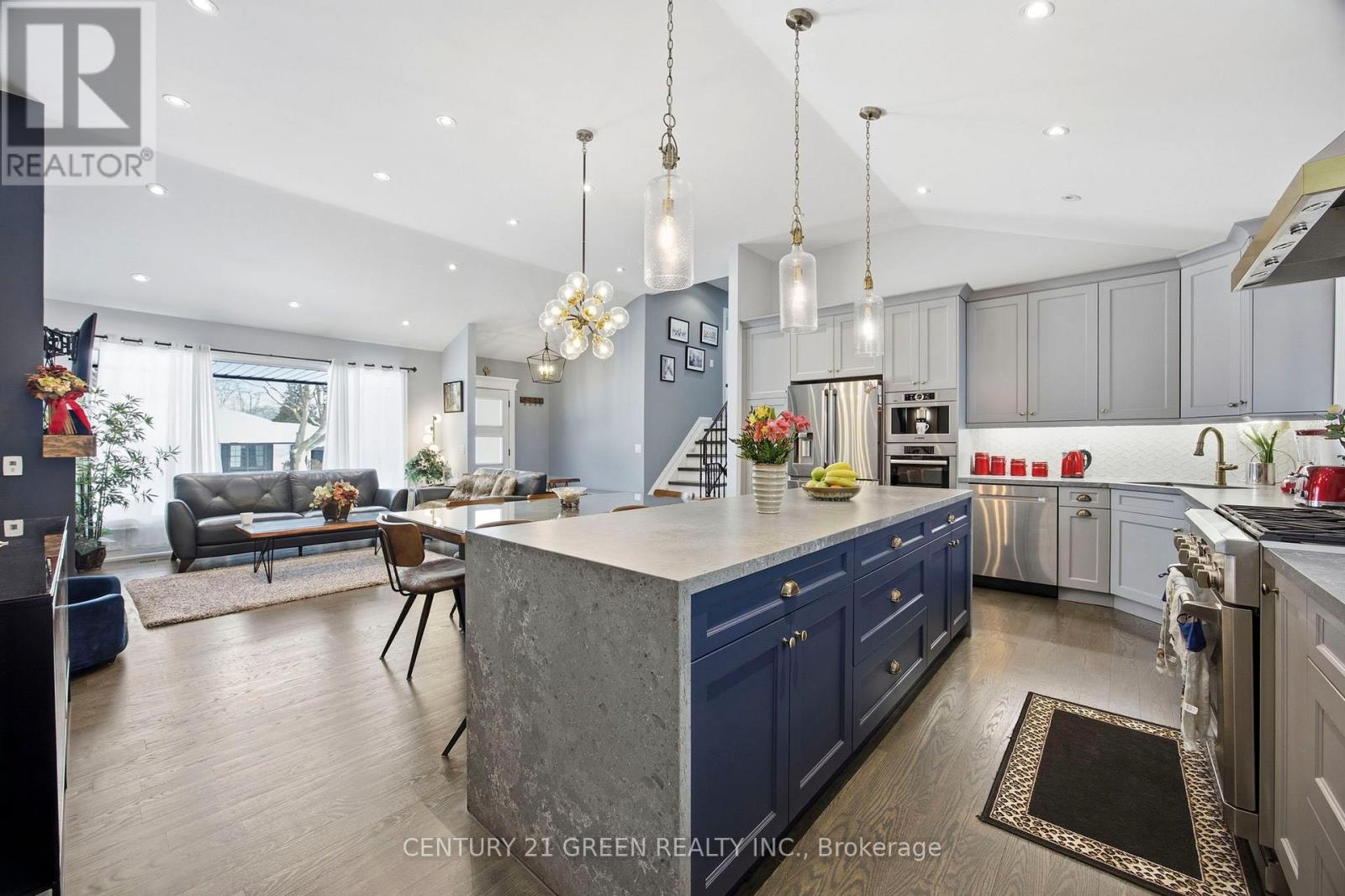 18 Winsdale Road, Toronto, Ontario  M9C 2W8 - Photo 6 - W13242270