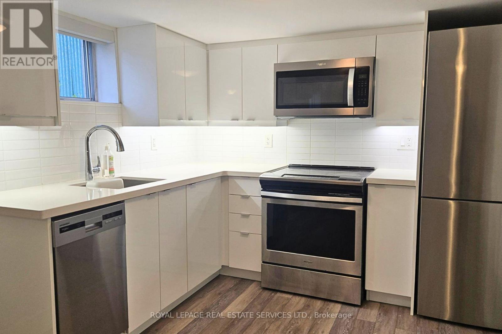 1 - 28a Third Street, Toronto, Ontario  M8V 2X6 - Photo 2 - W13242500