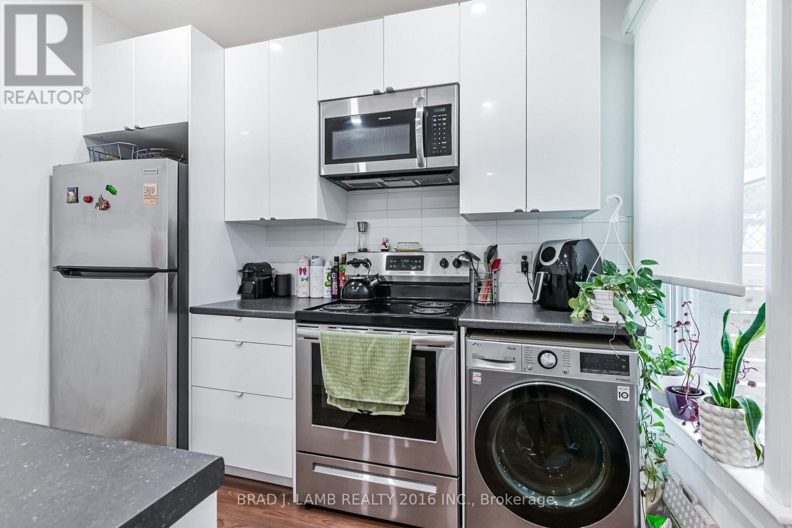 2 - 56 Wright Avenue, Toronto, Ontario  M6R 1K8 - Photo 10 - W13242528